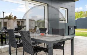 Awesome Home In Ringkøbing With Wifi