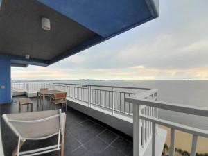 Premium seaview front beach 3bedroom 3bathroom pattaya floor15 jomtien