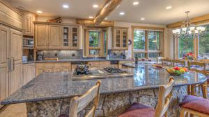 Mountain Bear Lodge