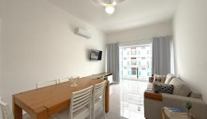 Apartamento Frente ao Mar na Praia das Pitangueiras - Ar Condicionado - 8 Pessoas