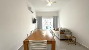 Apartamento Frente ao Mar na Praia das Pitangueiras - Ar Condicionado - 8 Pessoas