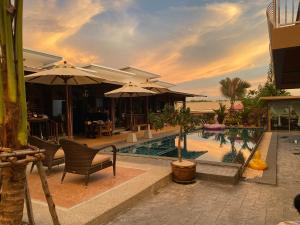 Kalamung Resort and Pool villas