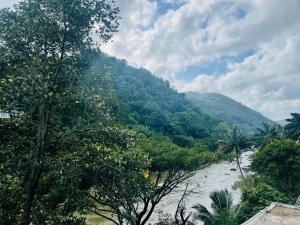 Regal river resort