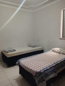 alugo apartamento proximo escola normal