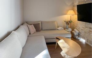 Nice Home In Hadsund With Sauna