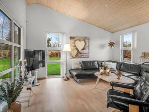 Holiday Home Maunu - from the sea by Interhome