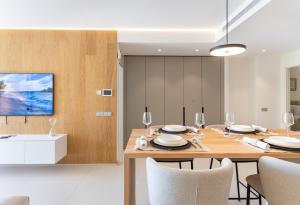 Eden Retreat Luxury 2BR with Private Pool