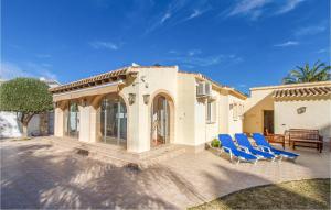 Lovely Home In Dénia With Kitchen