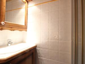 Chalet 4 pièces + mezzanine, 8 pers, WiFi, parking, proche spa, arrêt ski-bus - FR-1-572-112