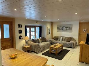 Ferme rénovée 4 ch, 3 sdb, PARKING, WIFI, proche pistes et commerces - FR-1-572-25