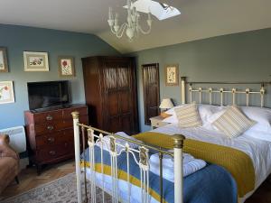 The Old Piggery - tranquil garden guest cottage