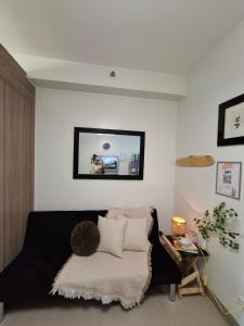 Shore 2 Condotel Near Airport MOA City View