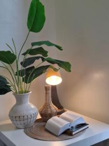 Shore 2 Condotel Near Airport MOA City View