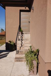 Vila Suncokreti Topola