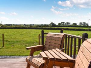 Orchard View - Uk50420