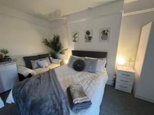 Top Floor Suite - Cedar House