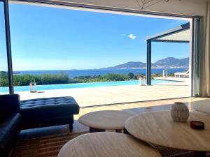 Giulia, villa exceptionnelle, vue mer et Ajaccio
