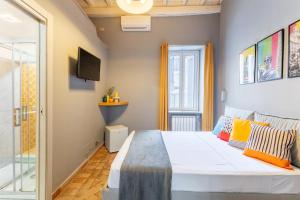 The Pantheon Gallery, in the Center of Rome