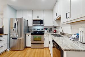 Spa On Port Royal Sound 1322