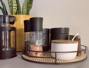 Stylish Melville Retreat - Close to Cafés - Solar Backup