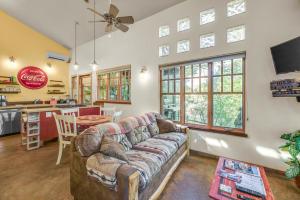 Creekside Guest Cottage - 61 E 200- 1 Bed