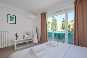 Appartement 2 pièces avec balcons, parking extérieur