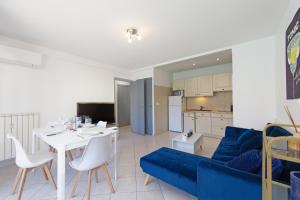 Appartement 2 pièces avec balcons, parking extérieur