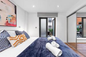 Liverpool Street Retreat