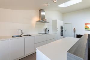 Landelijk vakantiehuis in Diksmuide met een tuin en vijver