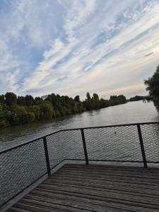 Studio climatisé avec balcon proche Champs-Élysées - Ubytování bez kategorie ve městě Courbevoie