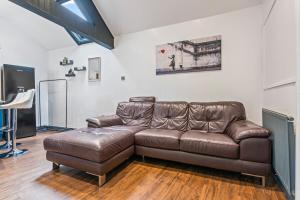 Group Friendly Wifi Sheffield Flat, sleeps 6