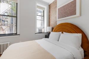 Blueground Nolita washerdryer nr Bowery NYC-2050