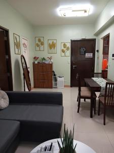 Golden Palm at One Palm Tree Villas