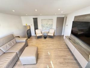 Merchants Quarters - Laguz & Othala - two 2 bed apartments with harbour views and roof terrace