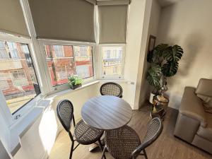 Merchants Quarters - Berkano & Othala