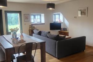 3 Bedroom Cottage - Sleeps 5 - Hot Tub Parking