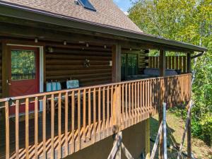 Cabin Retreat - Private Hot Tub & Pool Table