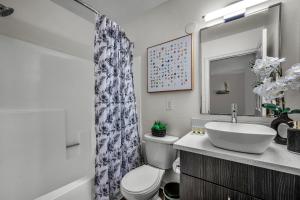 Heart of La, Walk to everything!!