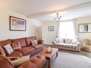 Far Coley Farm and Kilnhurst Log Cabin