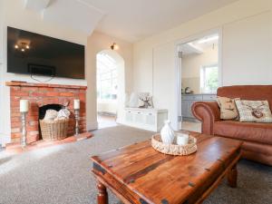 Far Coley Farm and Kilnhurst Log Cabin