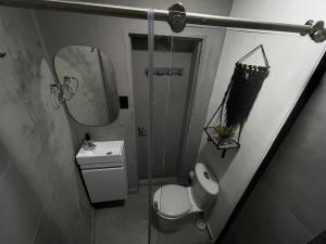 Espectacular apartaestudio en envigado cerca de todo