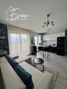 Shopping City Apartment by Evan Apartments