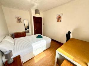 Spacious 3 Bedroom Flat