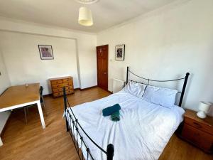 Spacious 3 Bedroom Flat