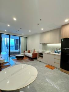 My home-2 modern, cozy bedrooms near the Sea