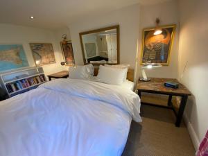 Quirky 2Bed Aps in central London