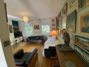 Quirky 2Bed Aps in central London