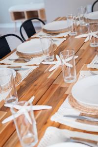 Golden Hour Getaway- Guest Favorite, 2 Min to Beach, Seasonal Pool & Arcade