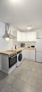 T2 du Sanctuaire 400 m de la grotte Lourdes wifi TV