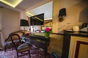 Domeniile Martinutzi - Hotel Cardinal